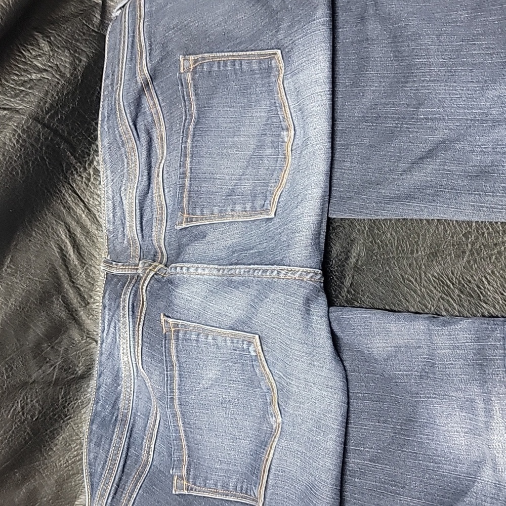 Torrid button and zipper fly jeans size 18R Elastic waist. - Picture 5 of 13